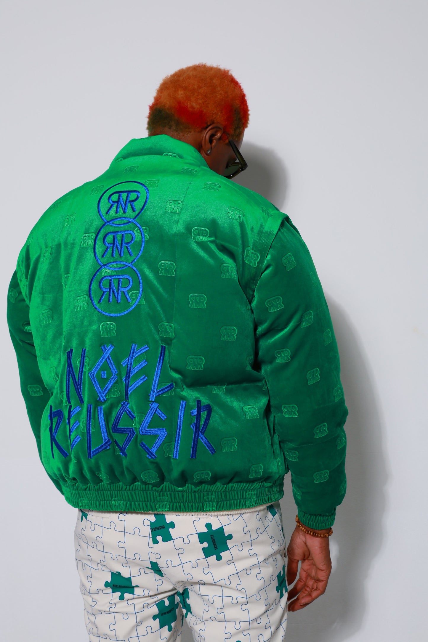 “Velvet Embossed Two-Way Outer Jacket”