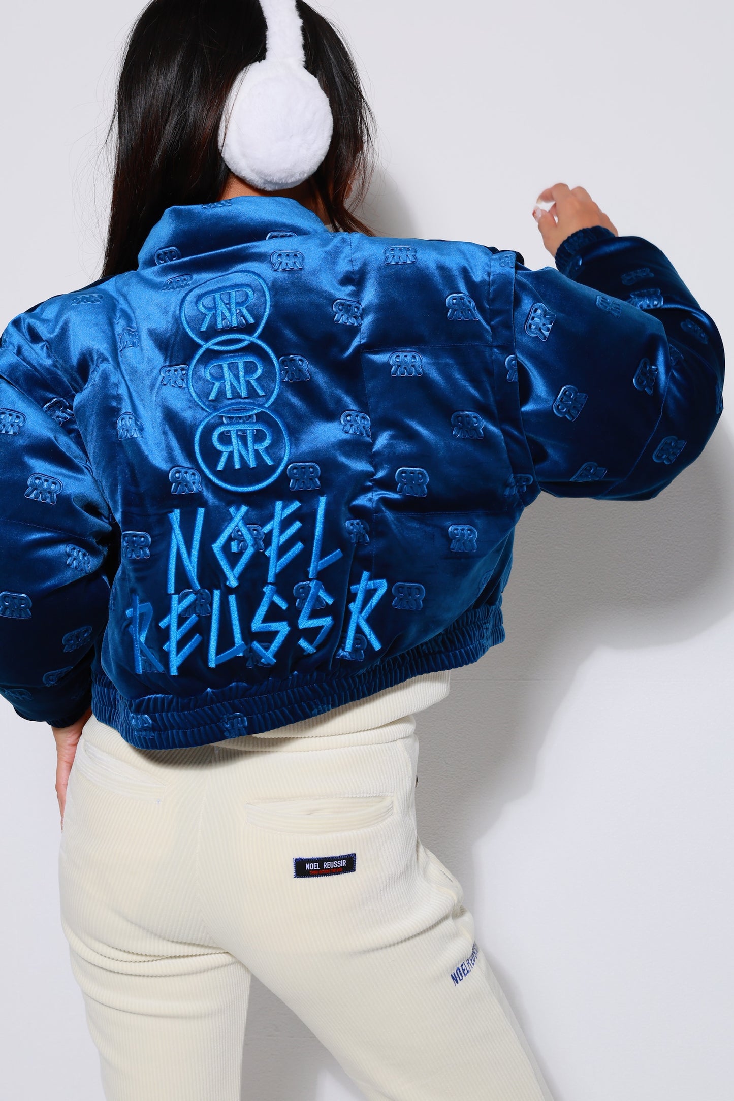 “Velvet Embossed Two-Way Outer Jacket”