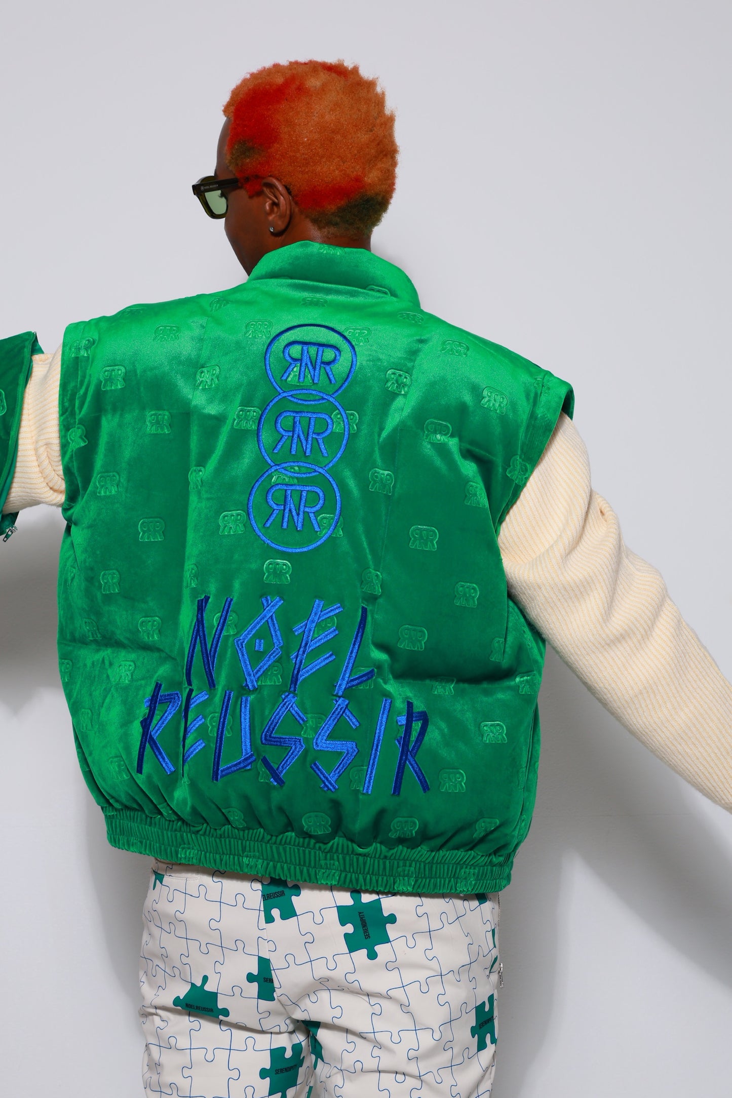 “Velvet Embossed Two-Way Outer Jacket”