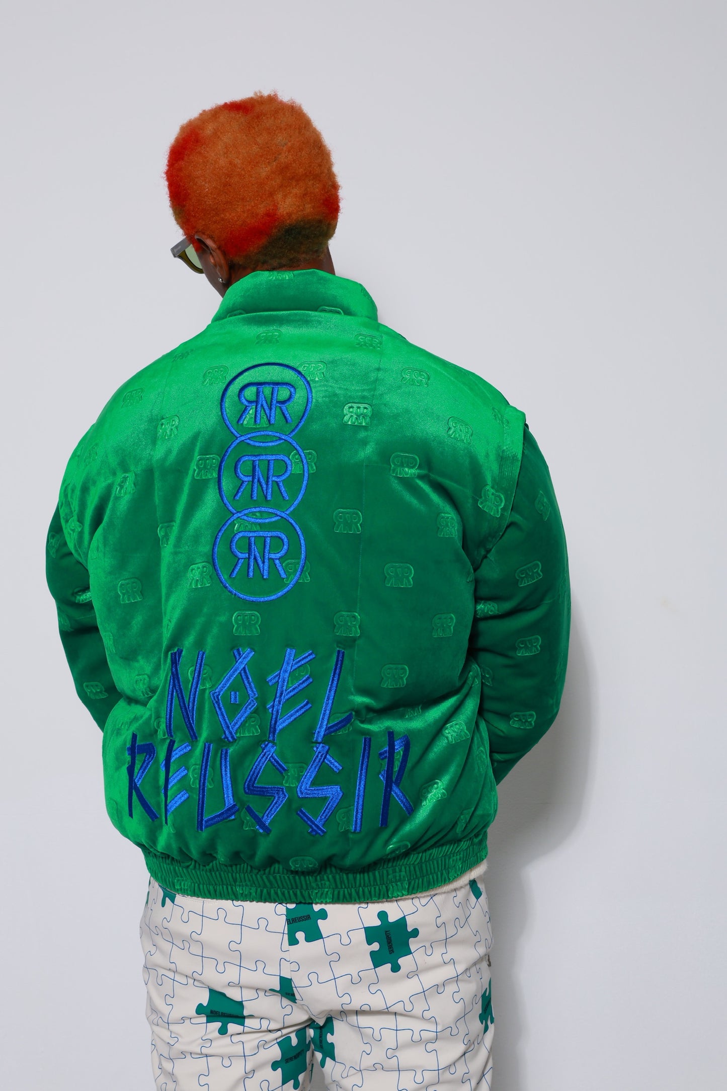 “Velvet Embossed Two-Way Outer Jacket”