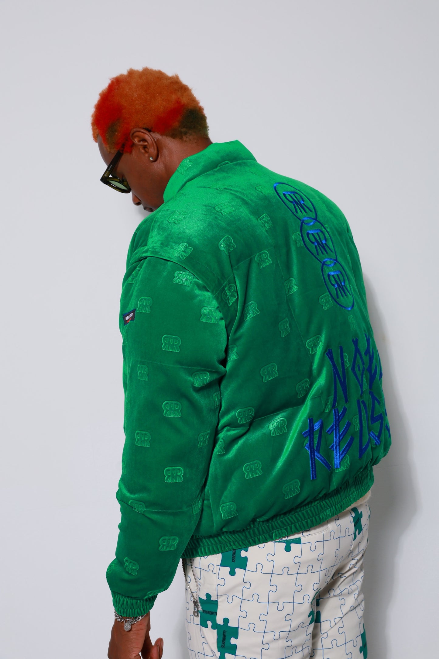 “Velvet Embossed Two-Way Outer Jacket”